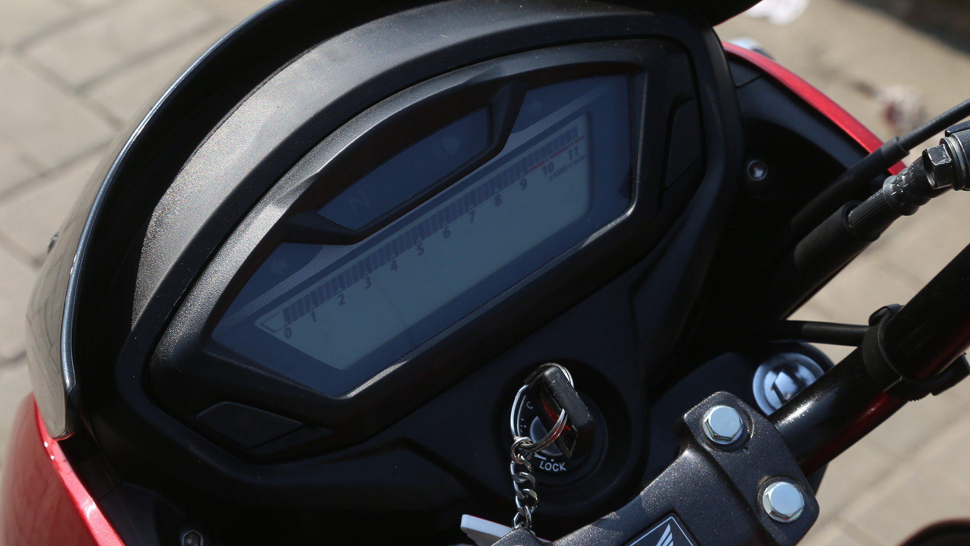 Honda CB Unicorn 160 2015 CBS Exterior