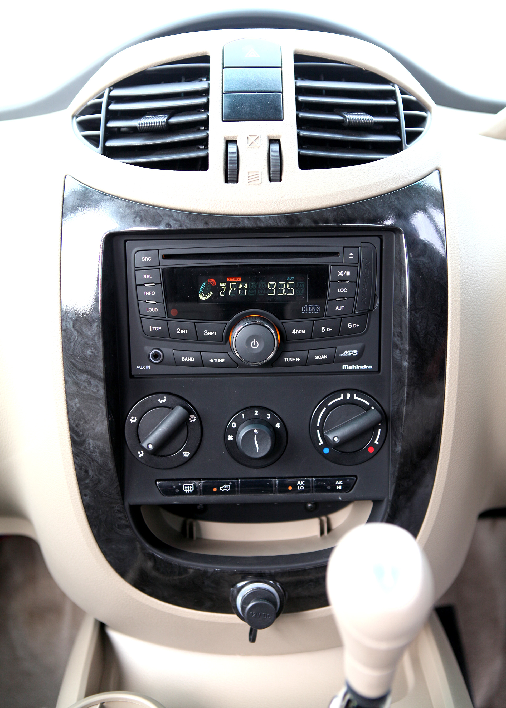 Mahindra Xylo 2014 Interior Car Photos Overdrive