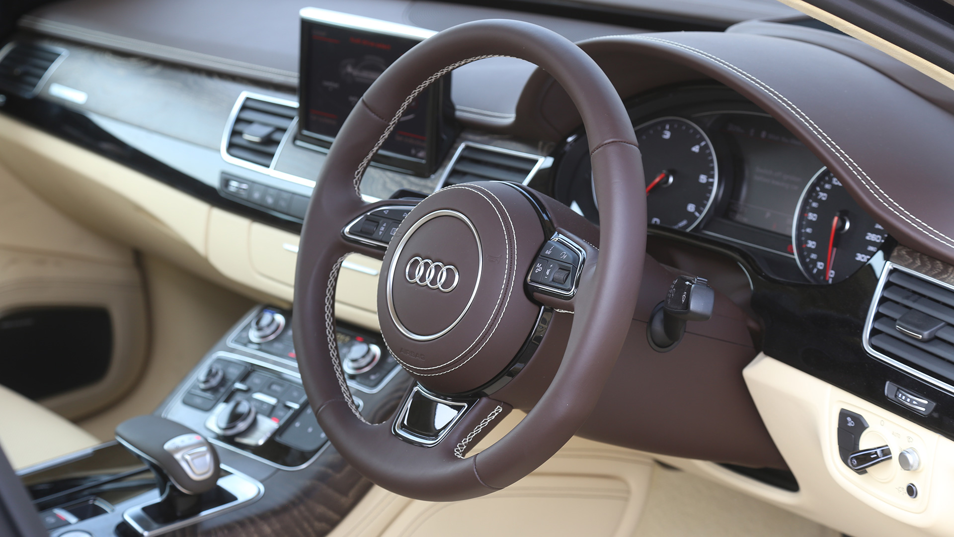 Audi-a8l-2014-60 TDI Interior