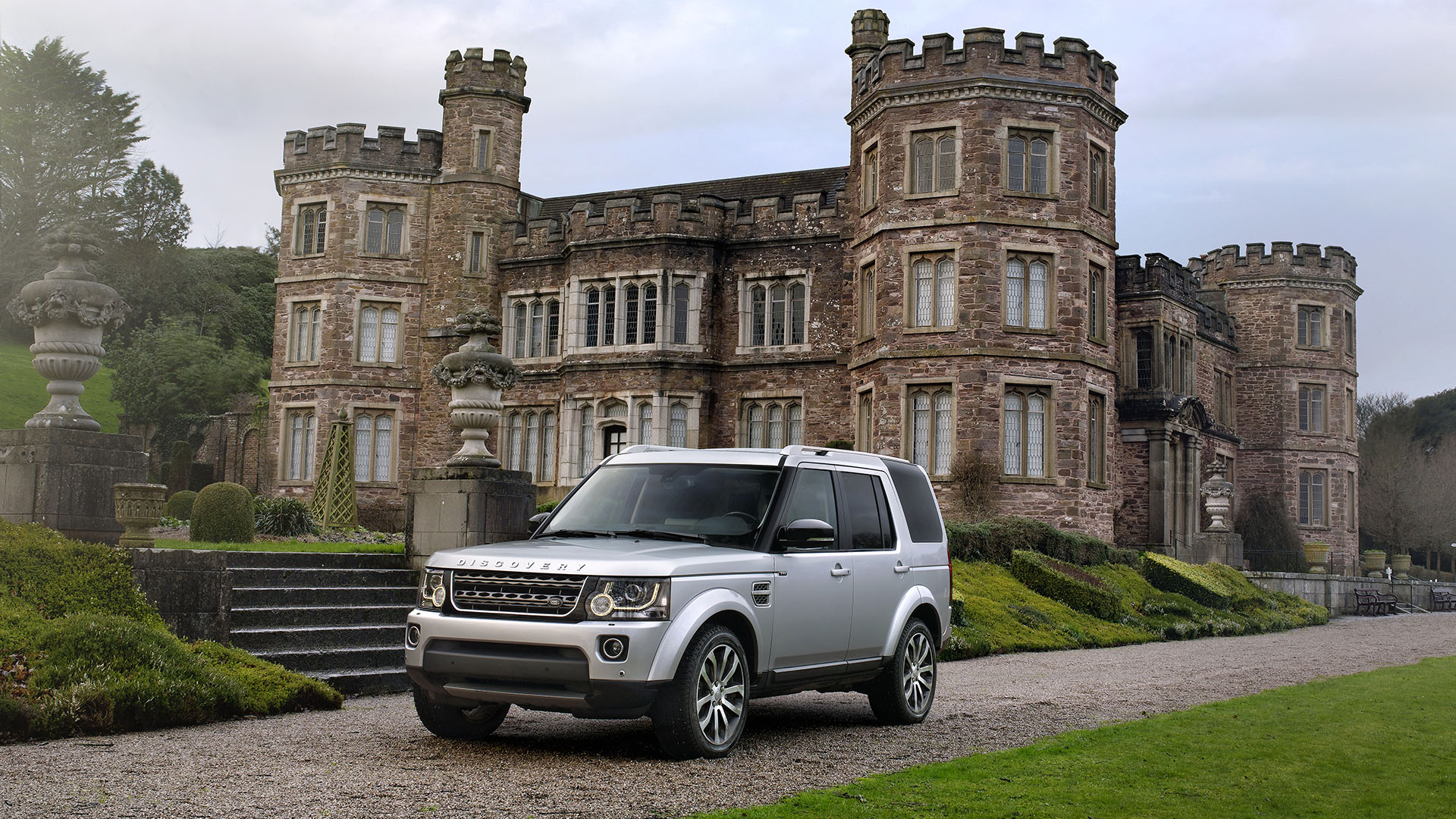 Land Rover-Discovery-4-2013-TD-V6_Diesel-AT Exterior