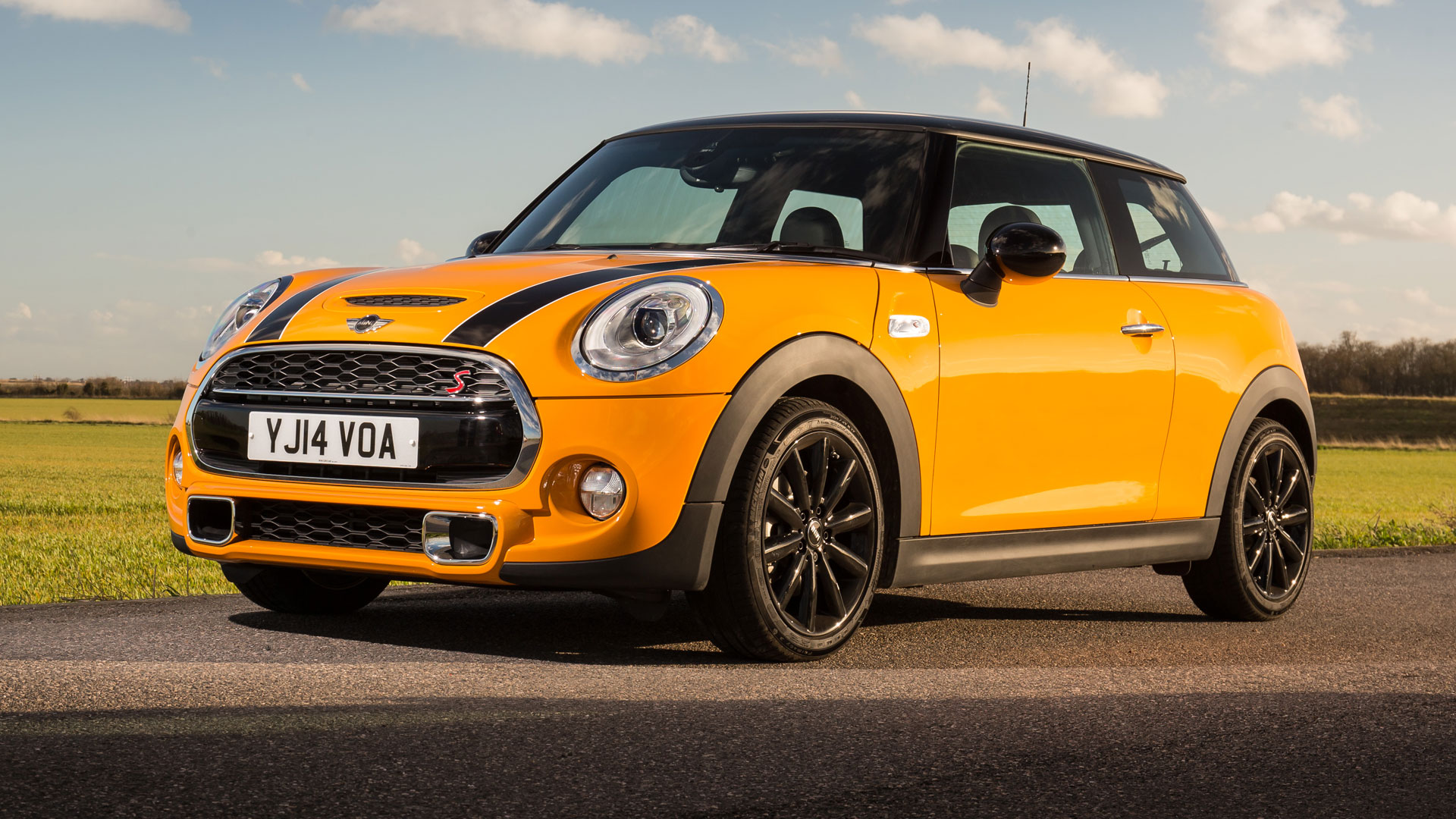Mini Cooper D 2018 - Price, Mileage, Reviews, Specification, Gallery ...