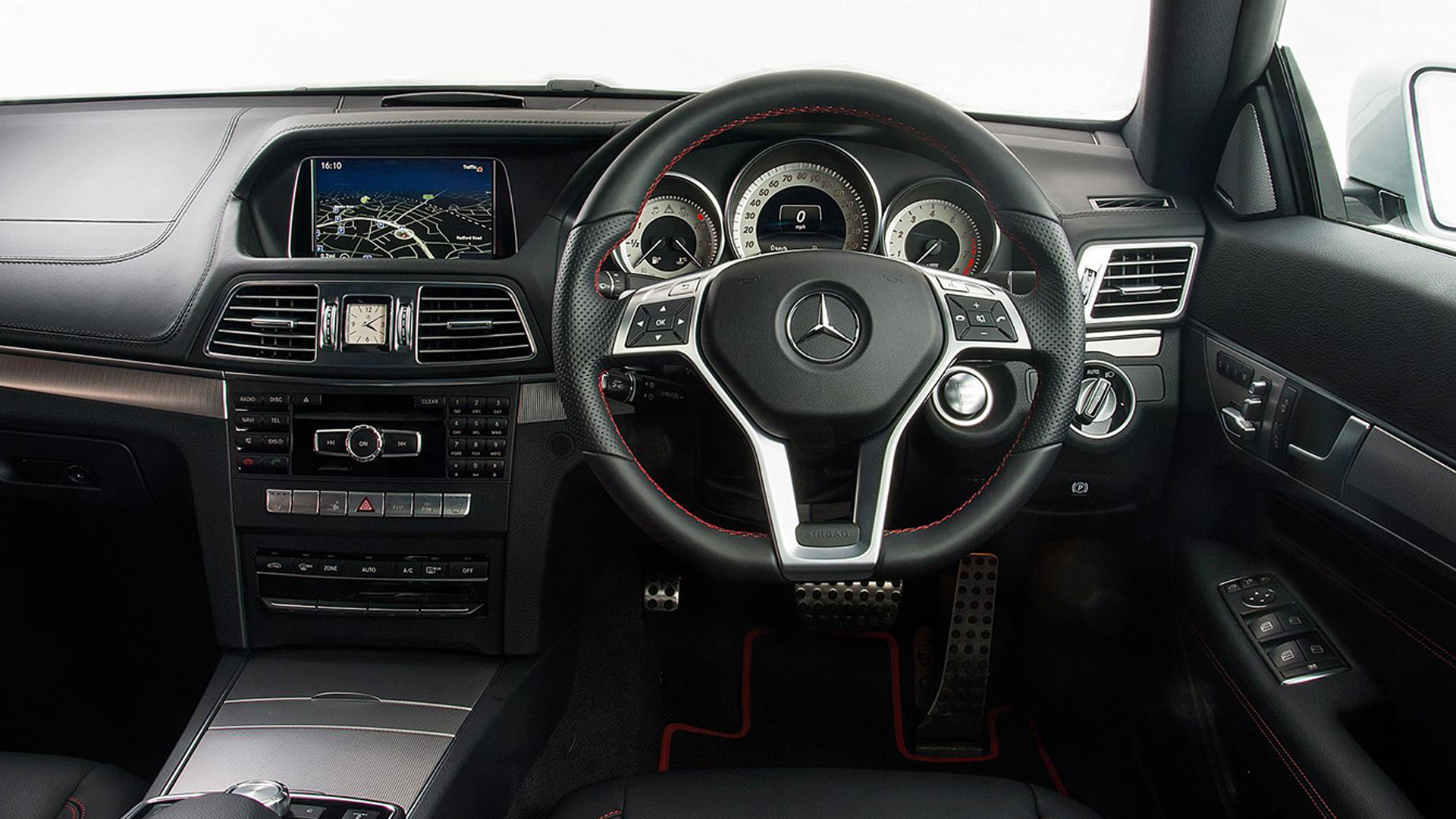 Mercedesbenz-eclass-2015-E 400 Cabriolet Interior