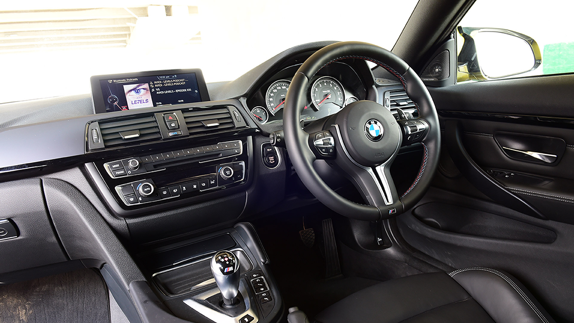 BMW M4 Coupe 2015 STD Compare