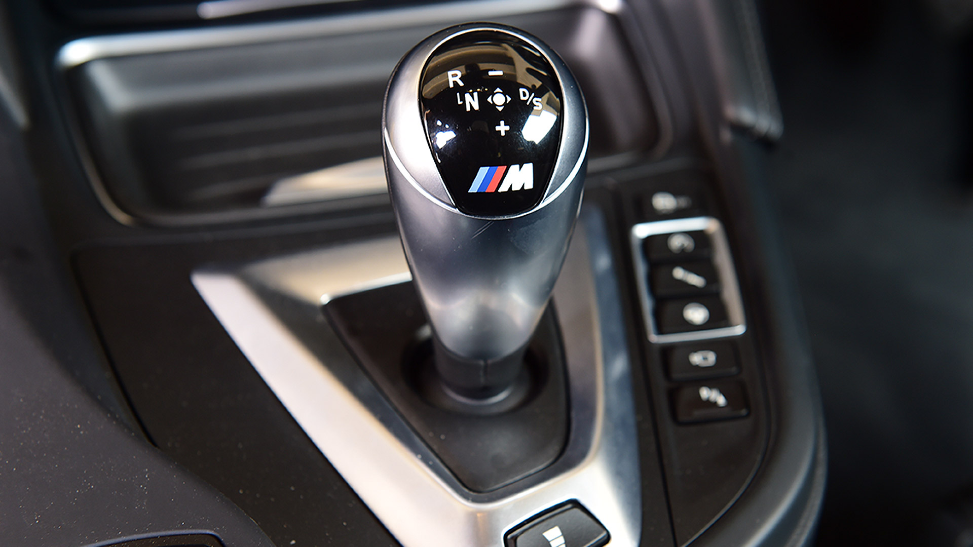 BMW M4 Coupe 2015 STD Interior