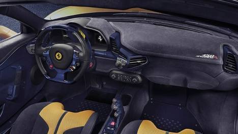 Ferrari 458 2015 Speciale A Interior