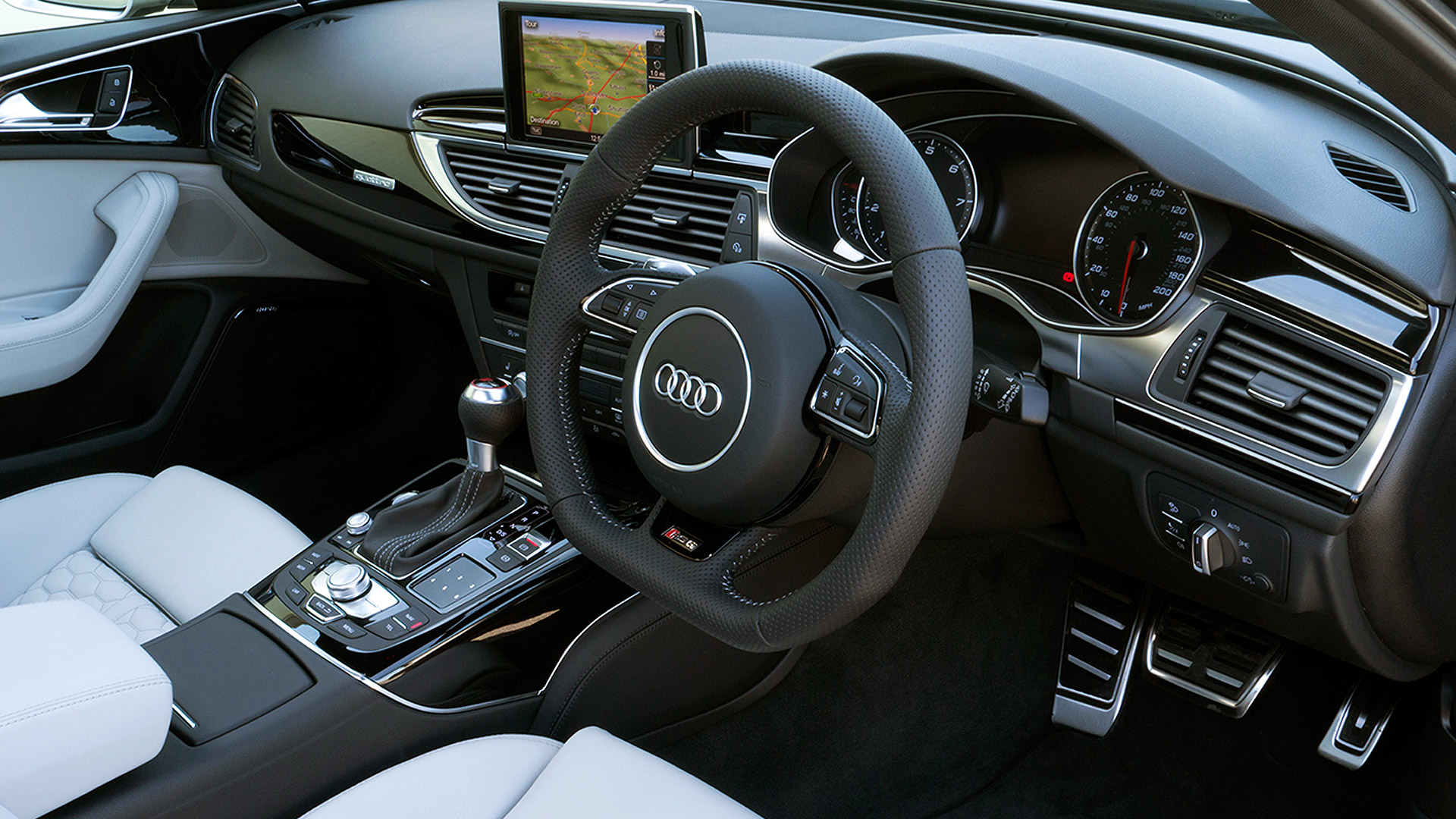 Audi RS 6 Avant 2015 STD Interior