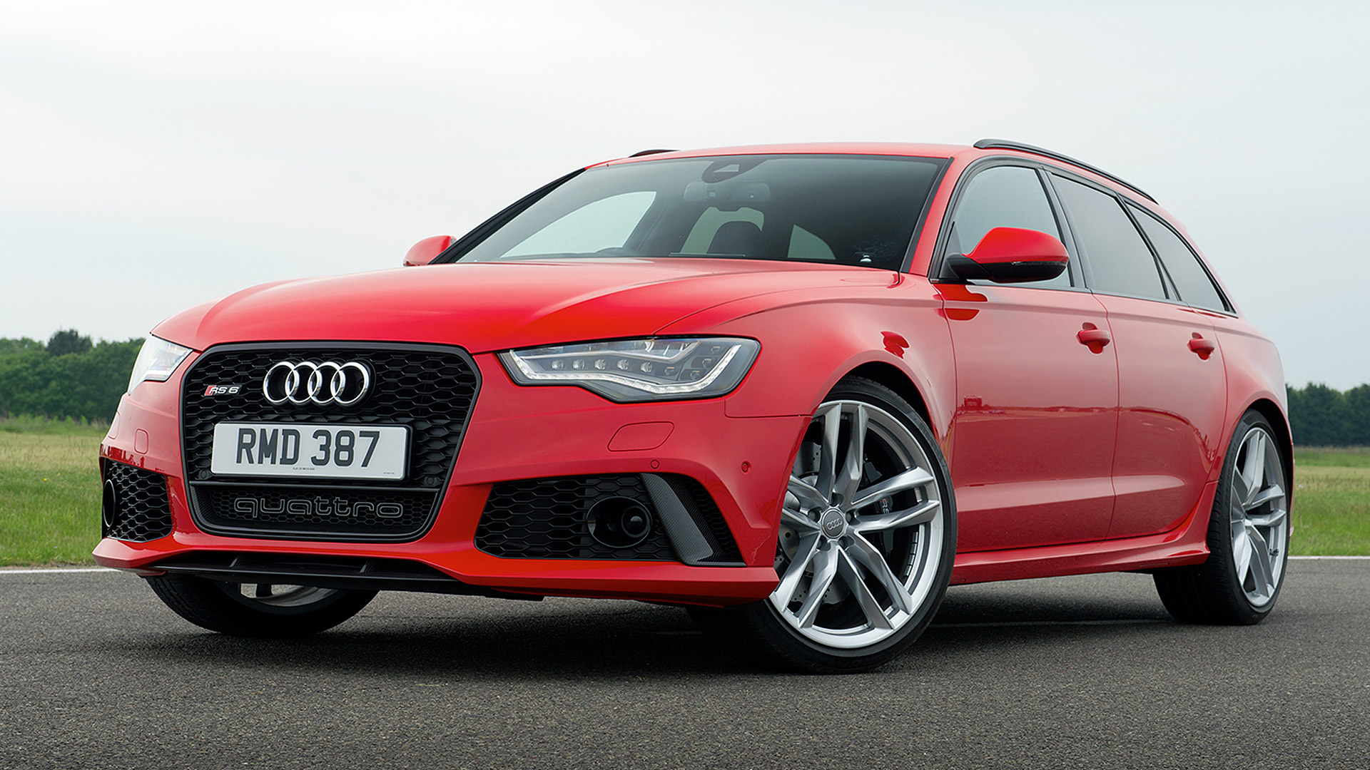 Audi RS 6 Avant 2015 STD Compare