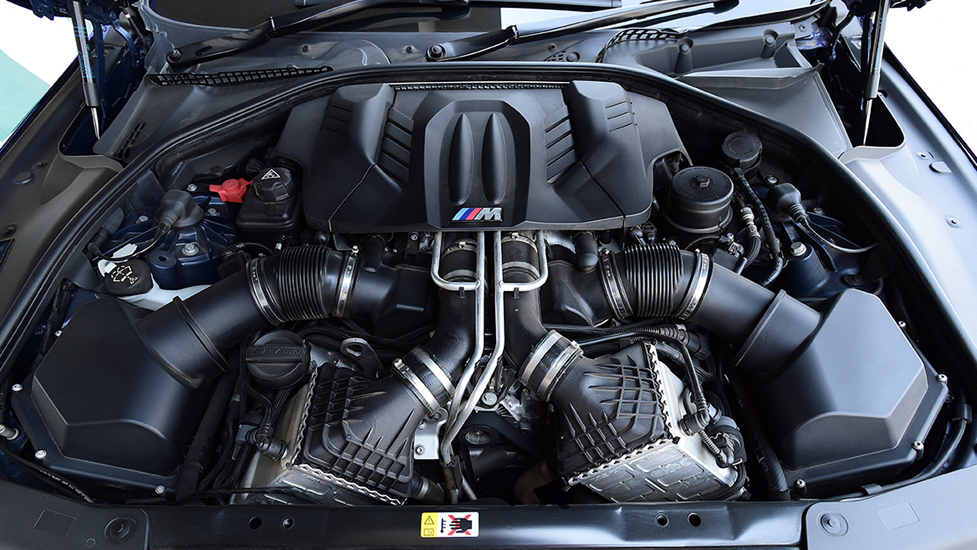 BMW M6 gran coupe 2015 Interior