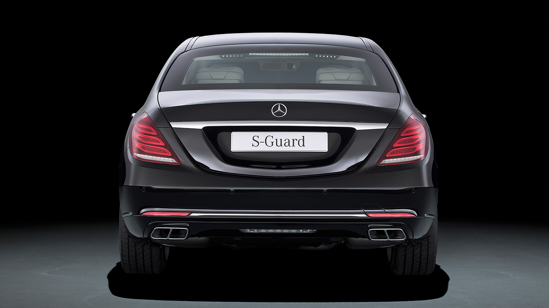 Mercedes Benz S600 guard 2015 STD Compare