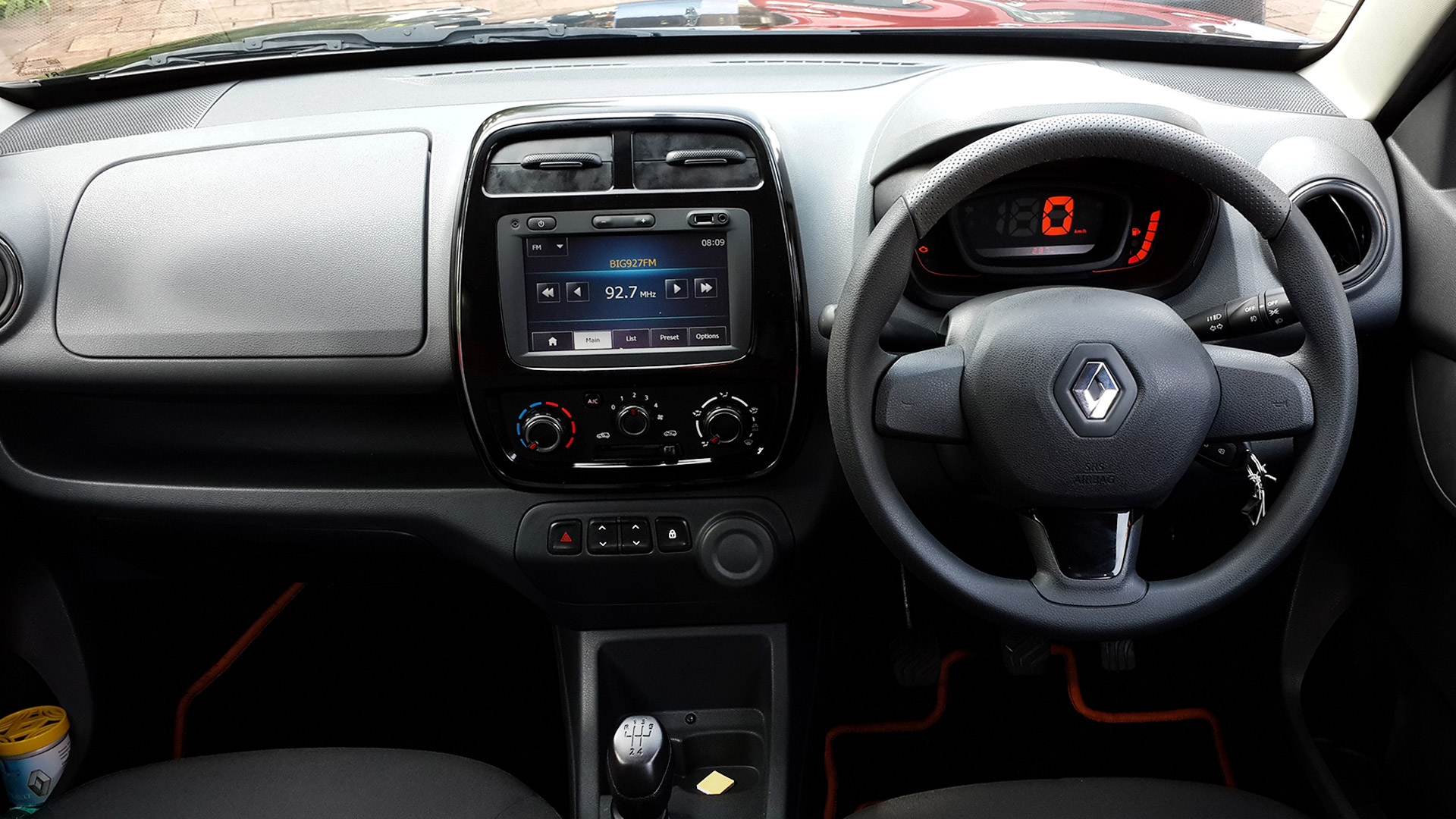 Renault Kwid 2019 1 0 Rxt Amt Price Mileage Reviews