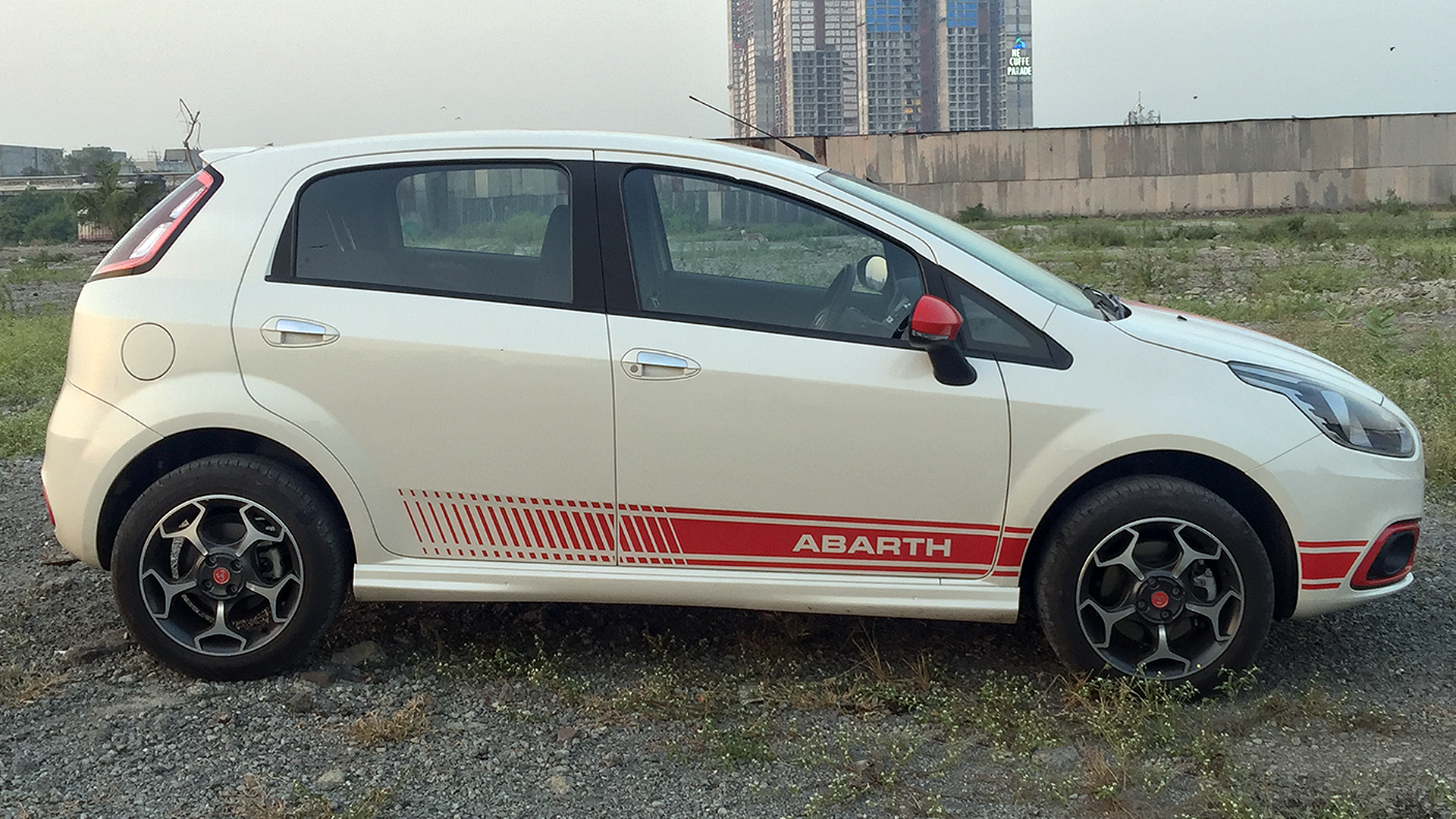 Fiat Abarth Punto 2015 STD Exterior