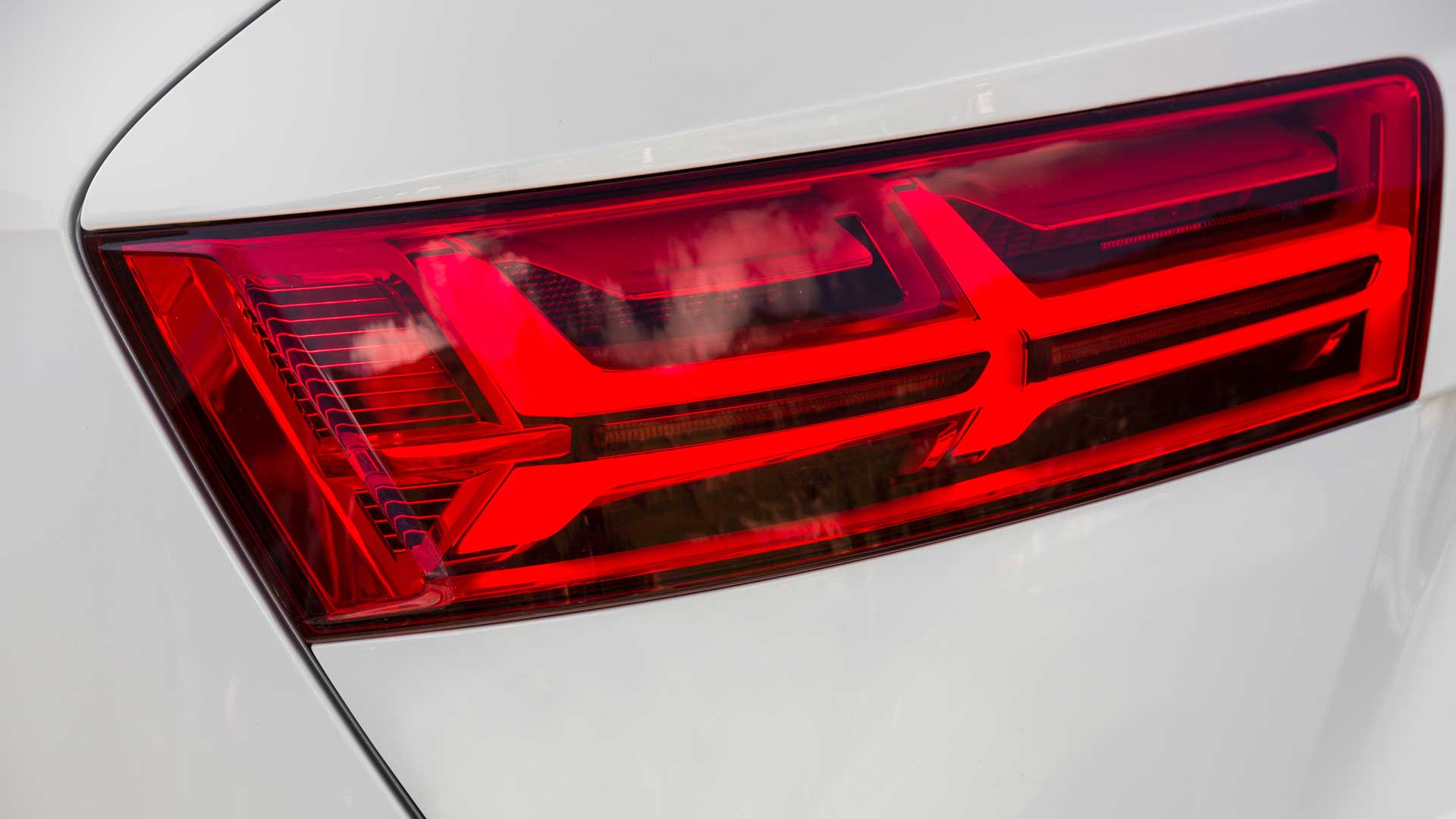 Audi Q7 2016 Technology Exterior