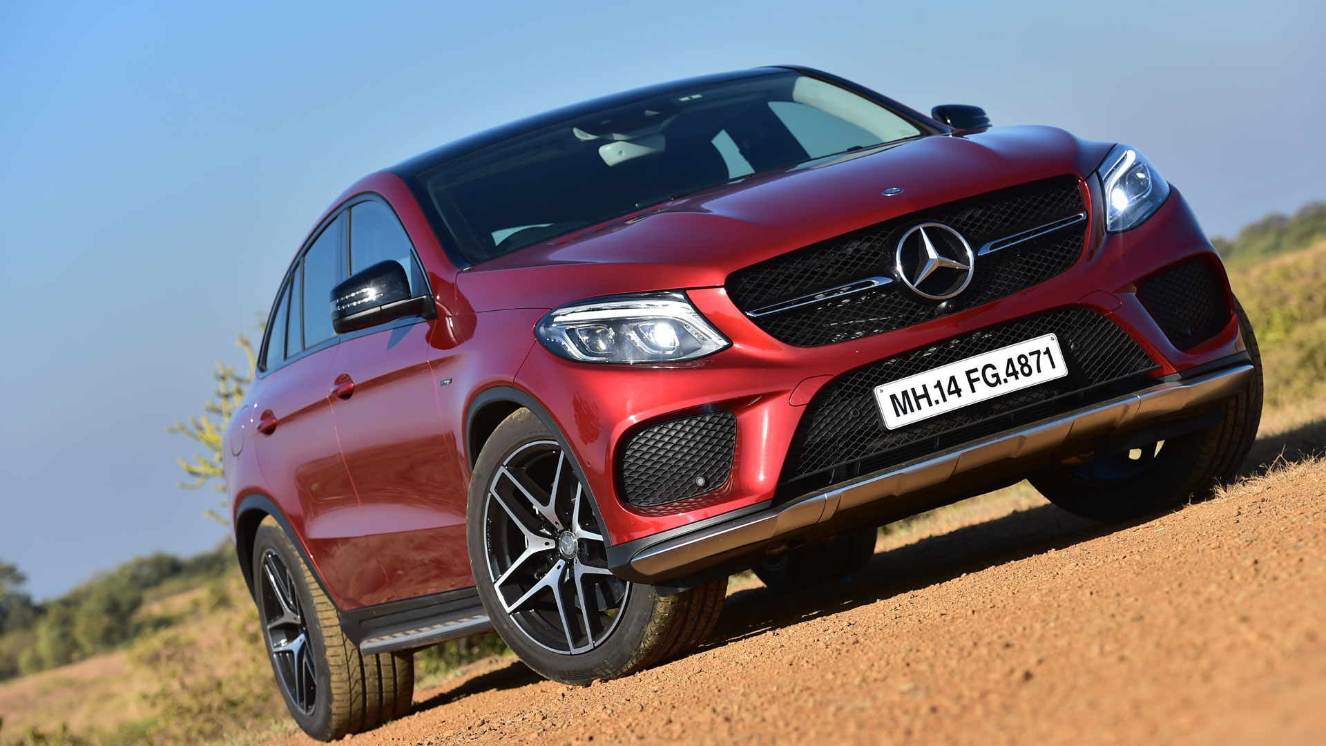 Mercedes Benz GLE 2016 450 AMG Coupe Compare