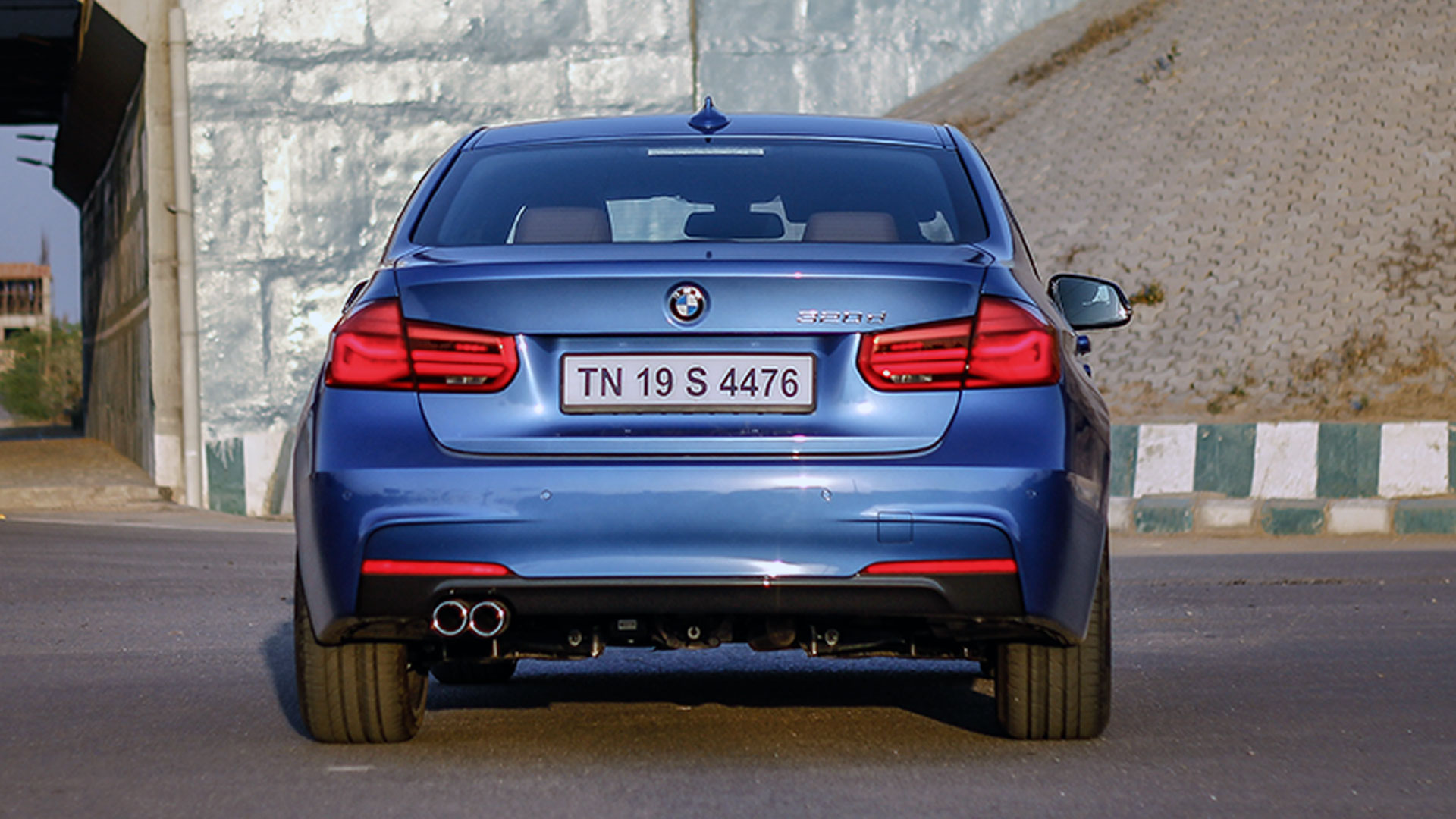 BMW 3 series 2015 320d Luxury Line Compare