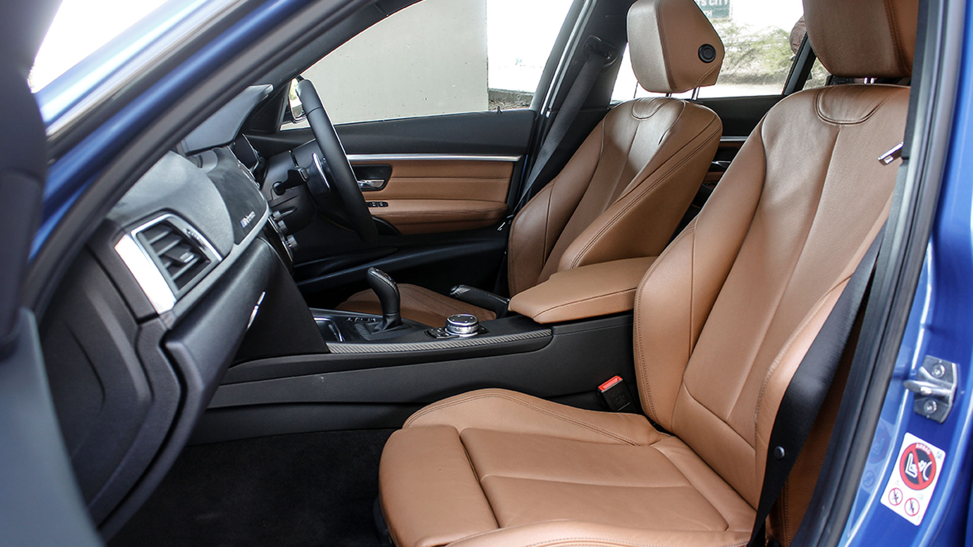 BMW 3 series 2015 320d Luxury Line Interior
