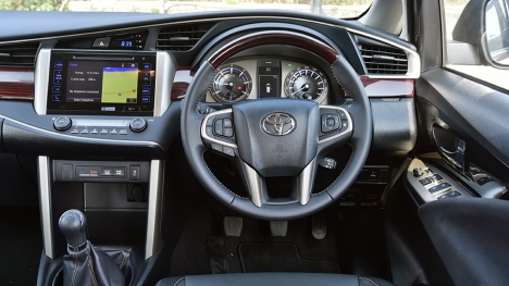 Toyota Innova Crysta 2020 2 4 Gx At 8 Str Price Mileage