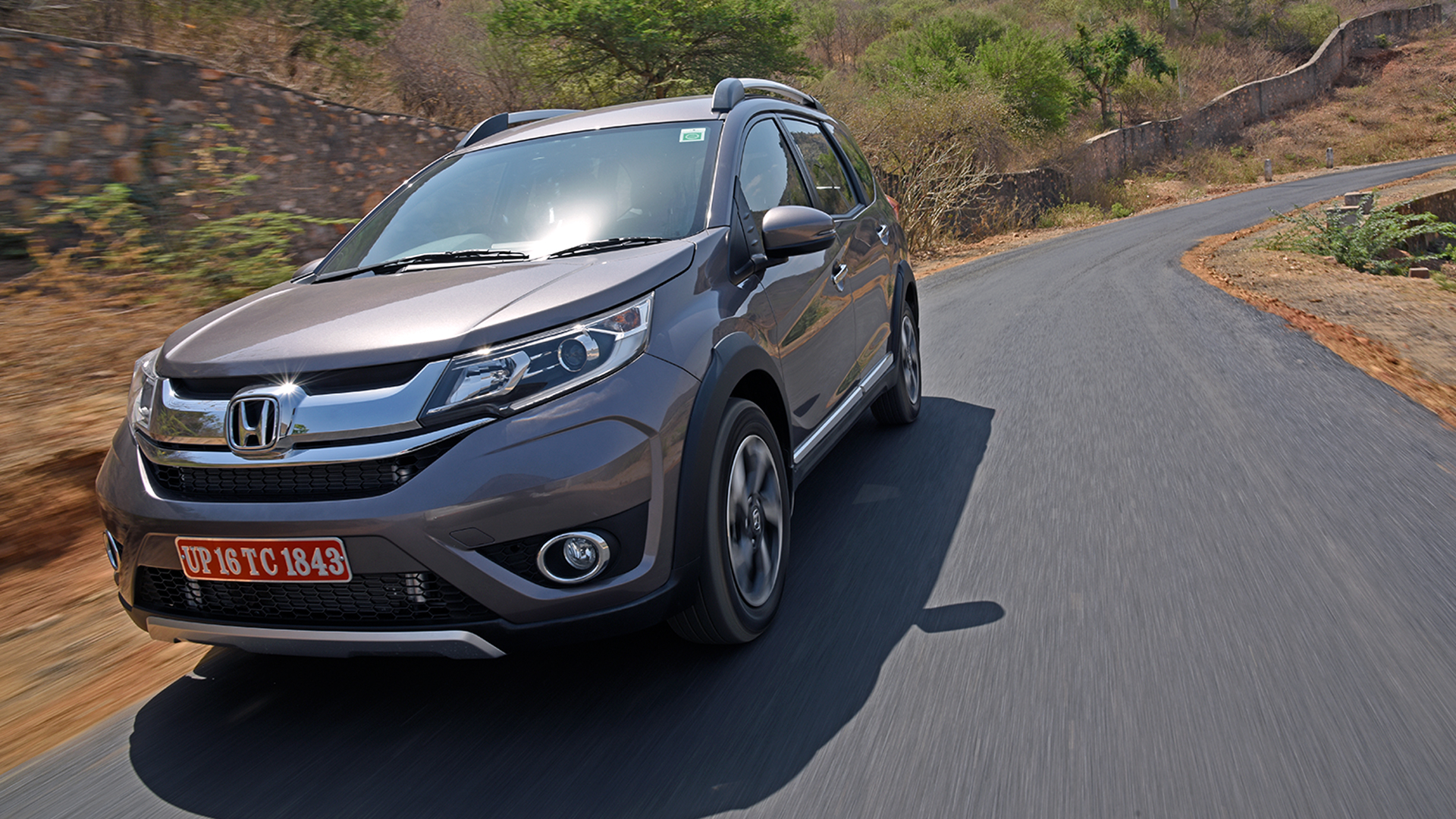 Honda BR-V 2016 S Diesel - Price in India, Mileage, Reviews, Colours,  Specification, Images - Overdrive