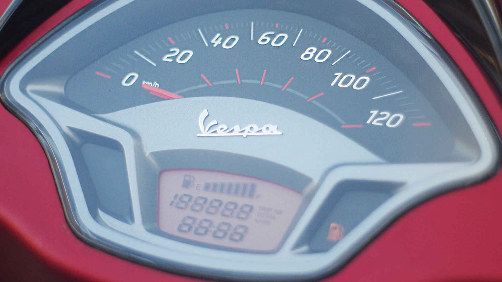 Vespa SXL 2015 150 Compare