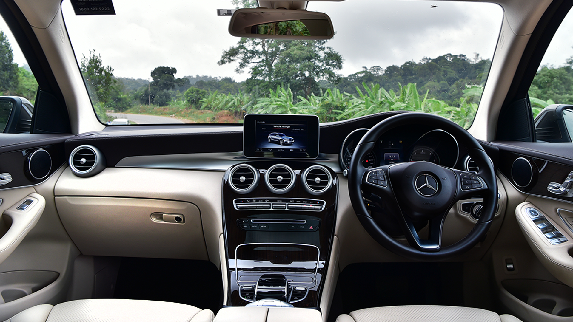 Mercedes-Benz GLC 2016 Edition 1 Compare