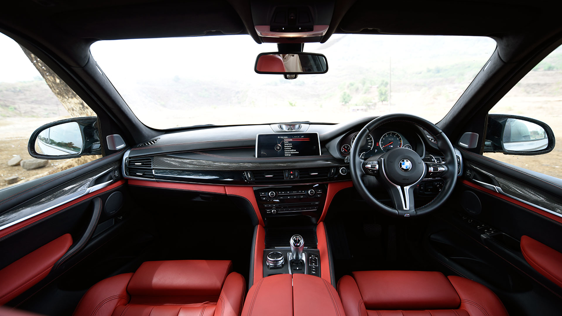 BMW X5 2015 M Compare