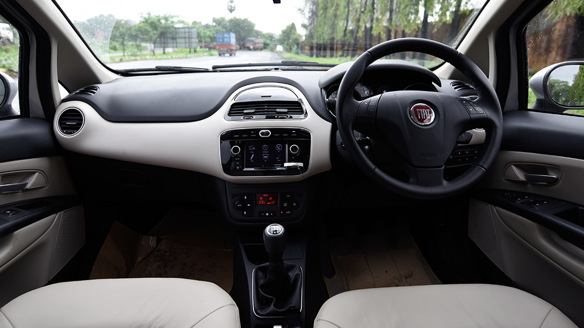 Fiat Linea 125 S 2016 T Jet Emotion Interior Car Photos