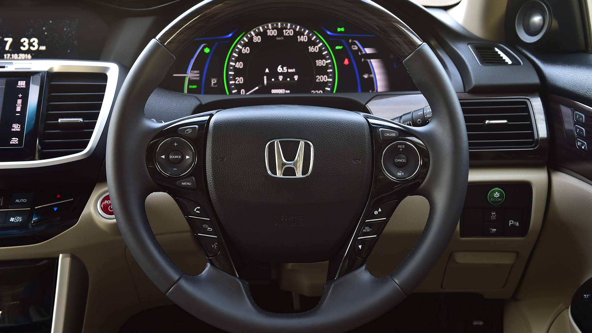 Honda Accord Hybrid 2016 STD Interior