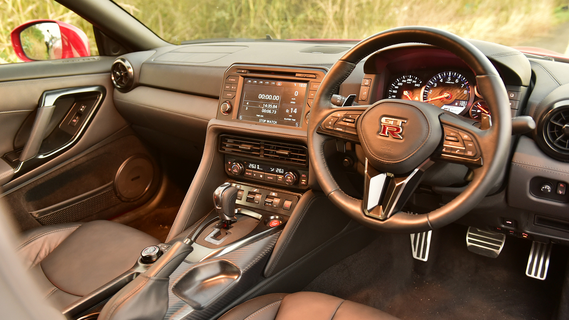 Nissan GT-R 2017 STD Interior
