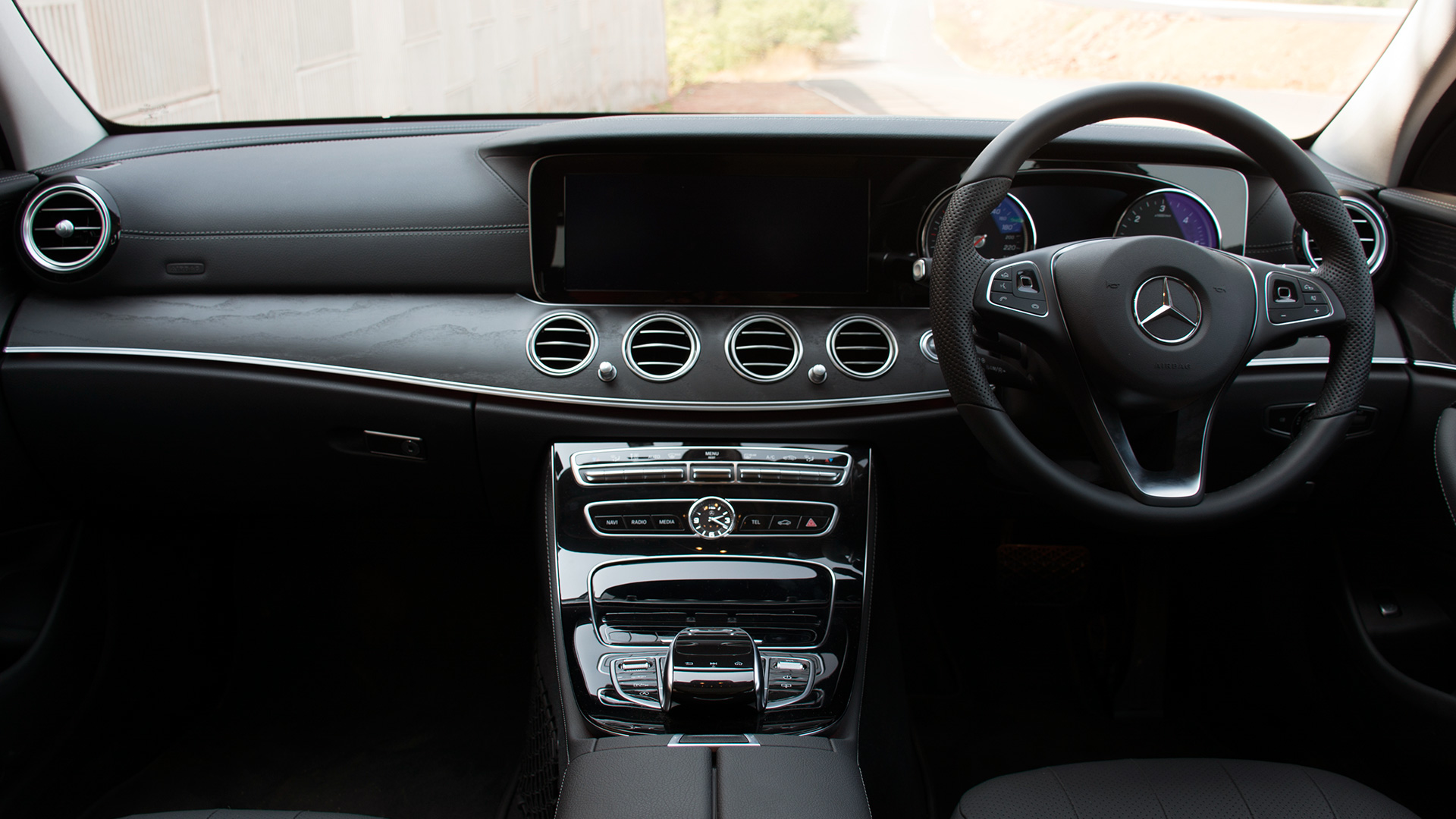 Mercedes Benz Eclass 17 E 350 Lwb Diesel Interior Car Photos Overdrive