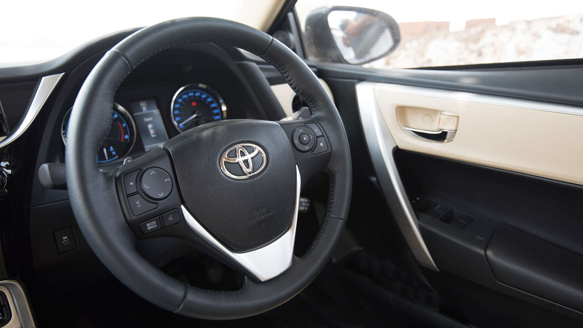 Toyota Corolla Altis 2017 VL (CVT) Interior