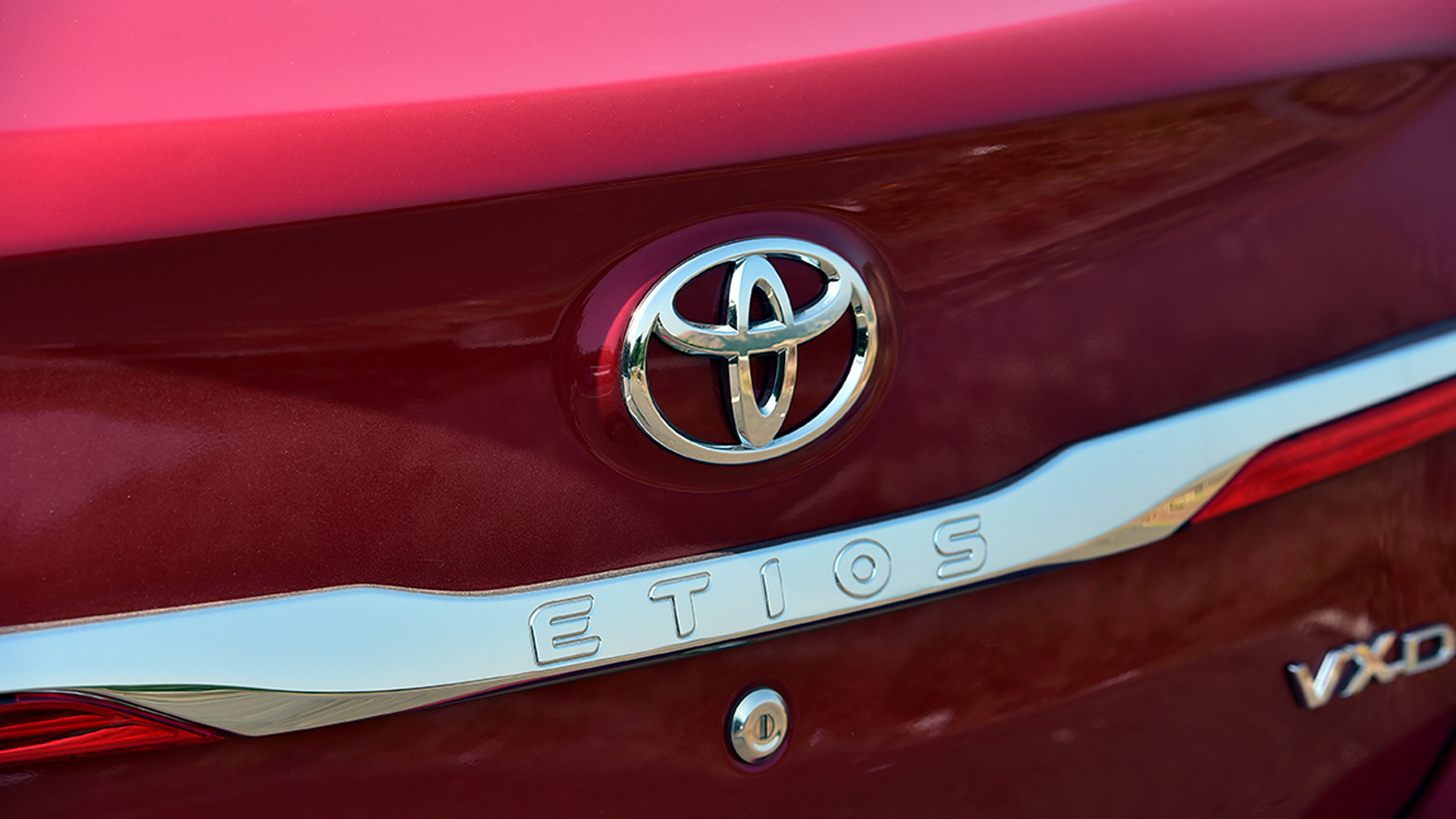 Toyota Platinum Etios 2016 VXD Exterior