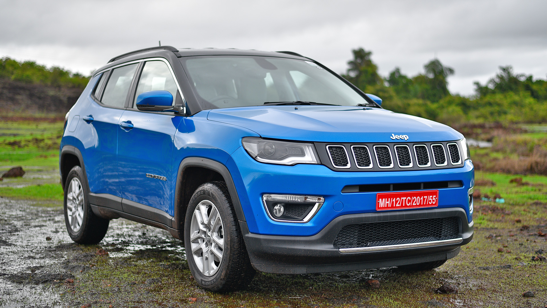 Jeep Compass 2017 Limited Diesel 4x4 Compare