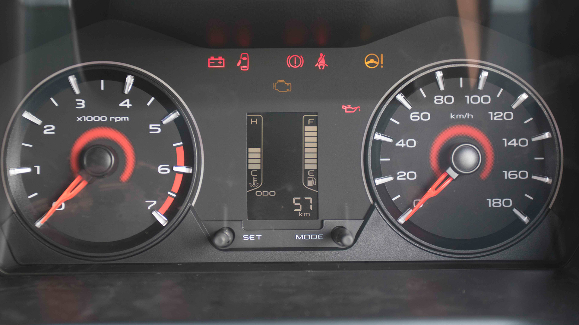 Mahindra KUV 100 NXT 2017 K8 Petrol 6 Str Interior
