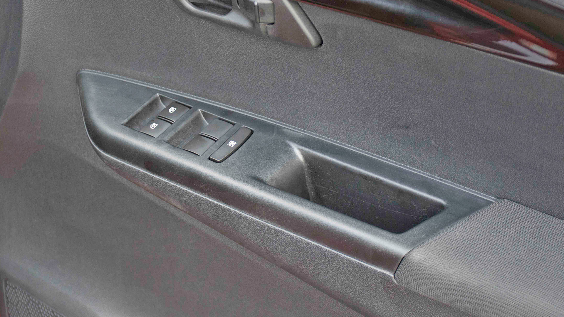 Mahindra KUV 100 NXT 2017 K8 Petrol 6 Str Interior