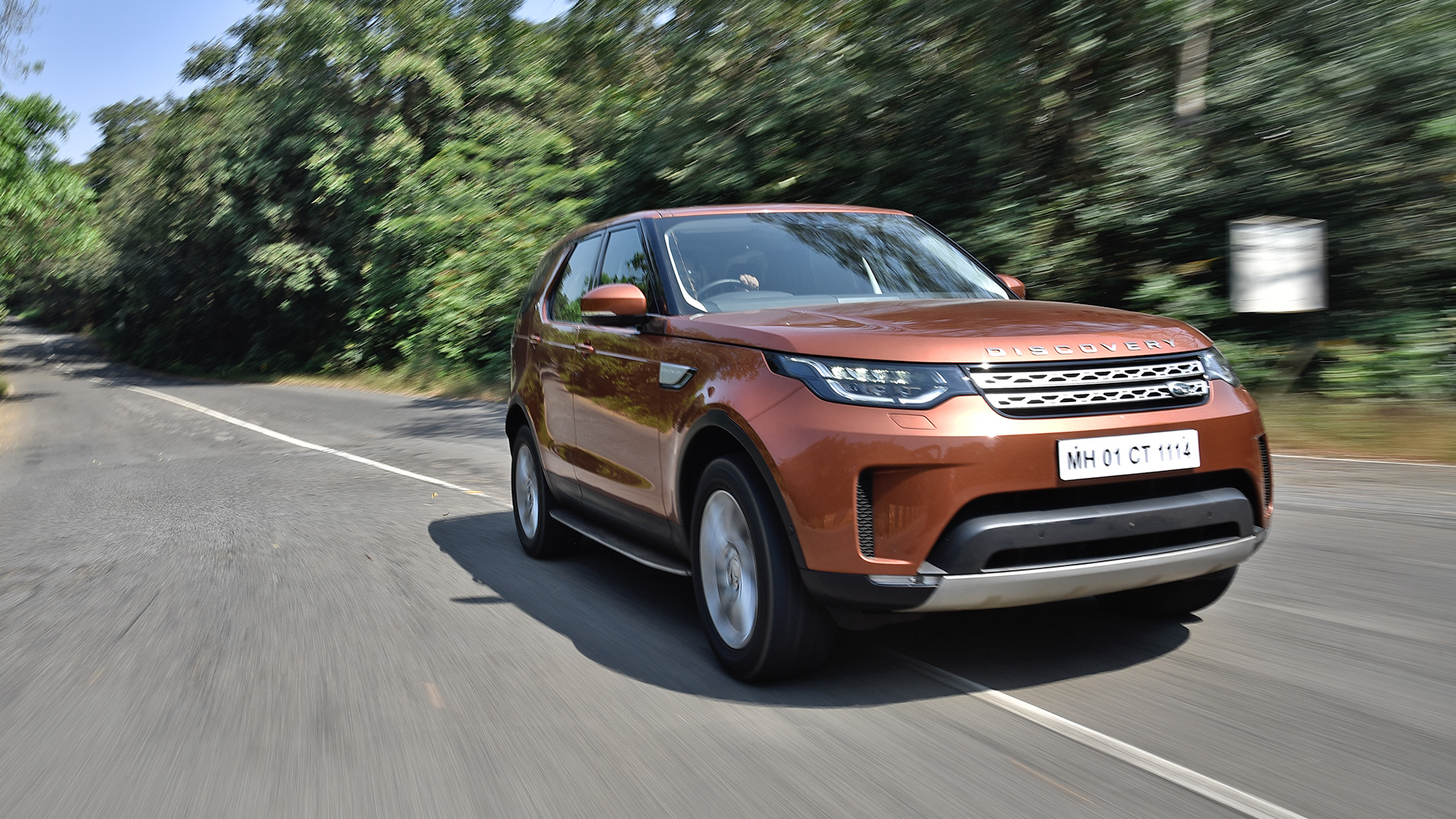 Land Rover Discovery 2017 Diesel First Edition Exterior