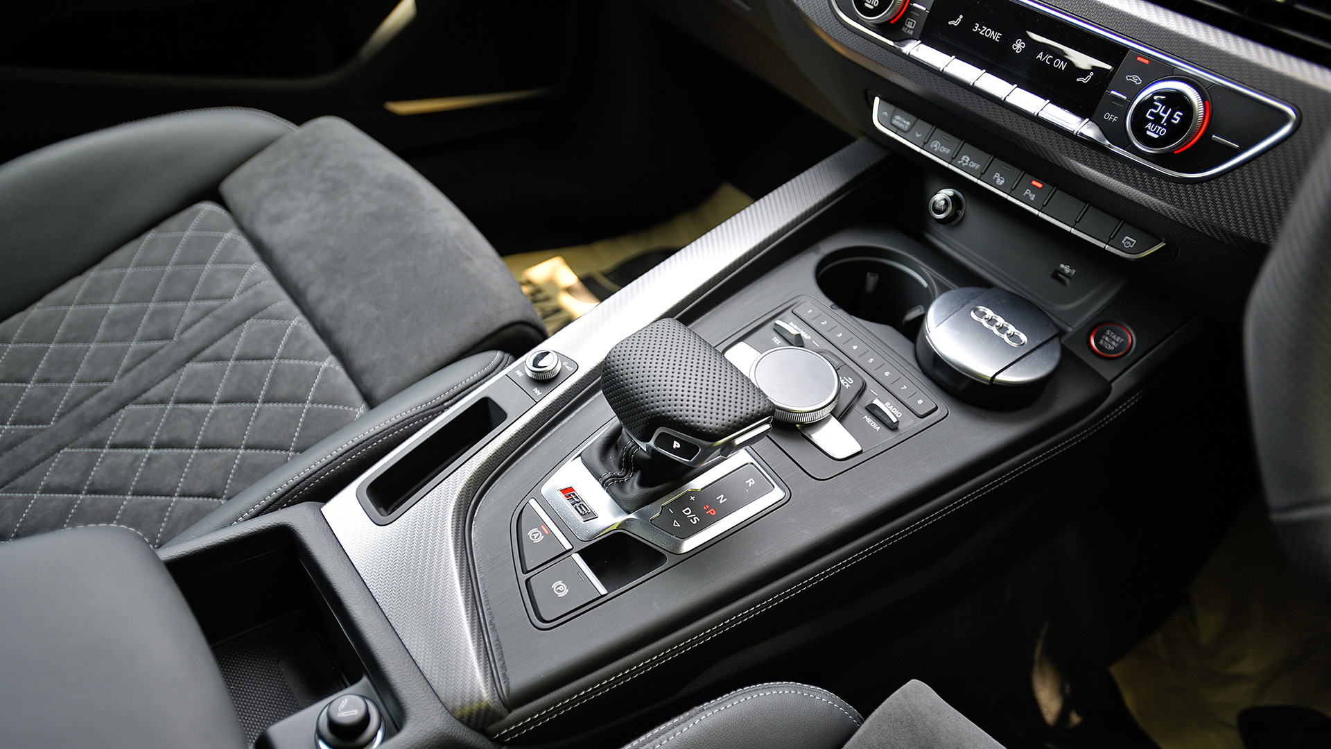 Audi RS 5 2018 STD Interior