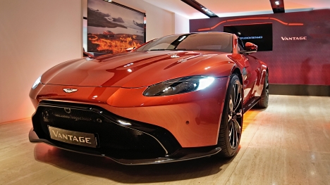 Aston Martin Vantage V8 2013 Roadster