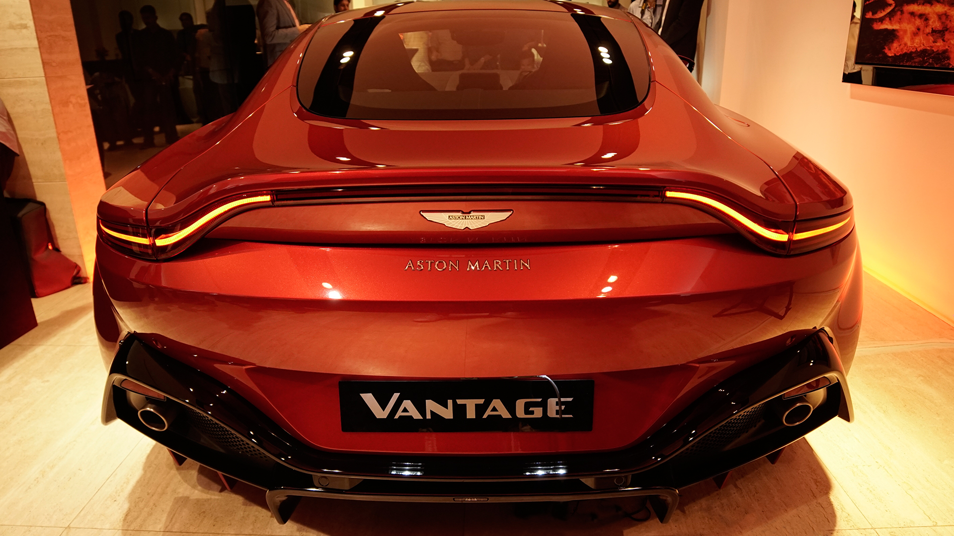 Aston Martin Vantage V8 2018 STD Exterior