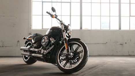 Harley-Davidson Breakout 2015 