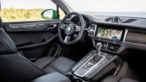 Porsche Macan 2019 S Interior