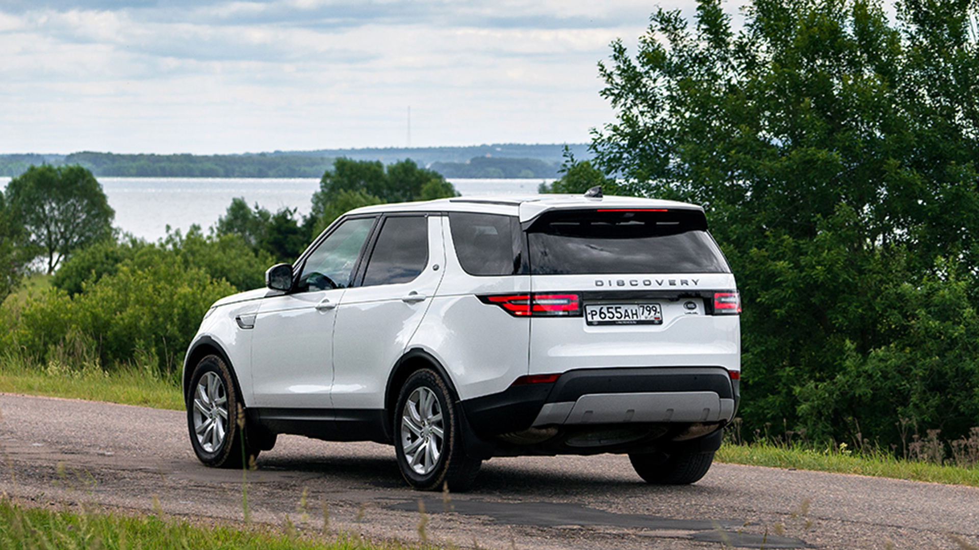 Land Rover Discovery 2019 Petrol S Exterior