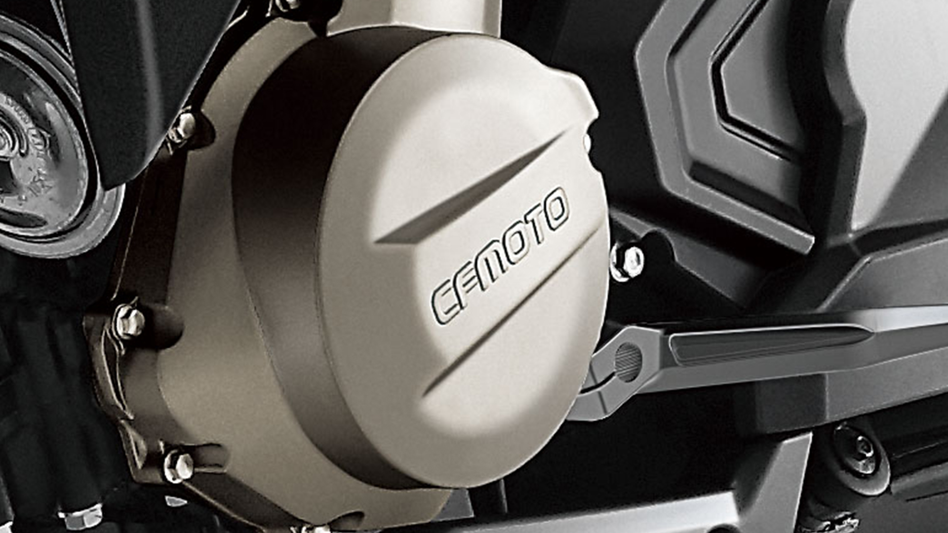 CF Moto 650NK 2019 STD