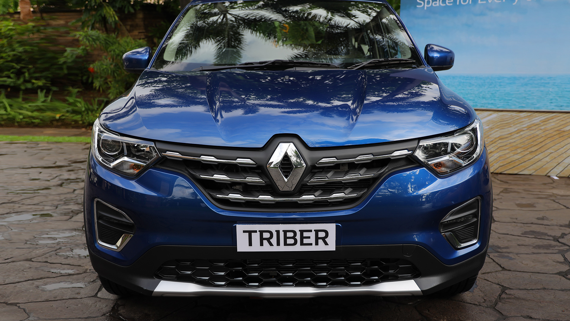 Renault Triber 2019 RXL Exterior