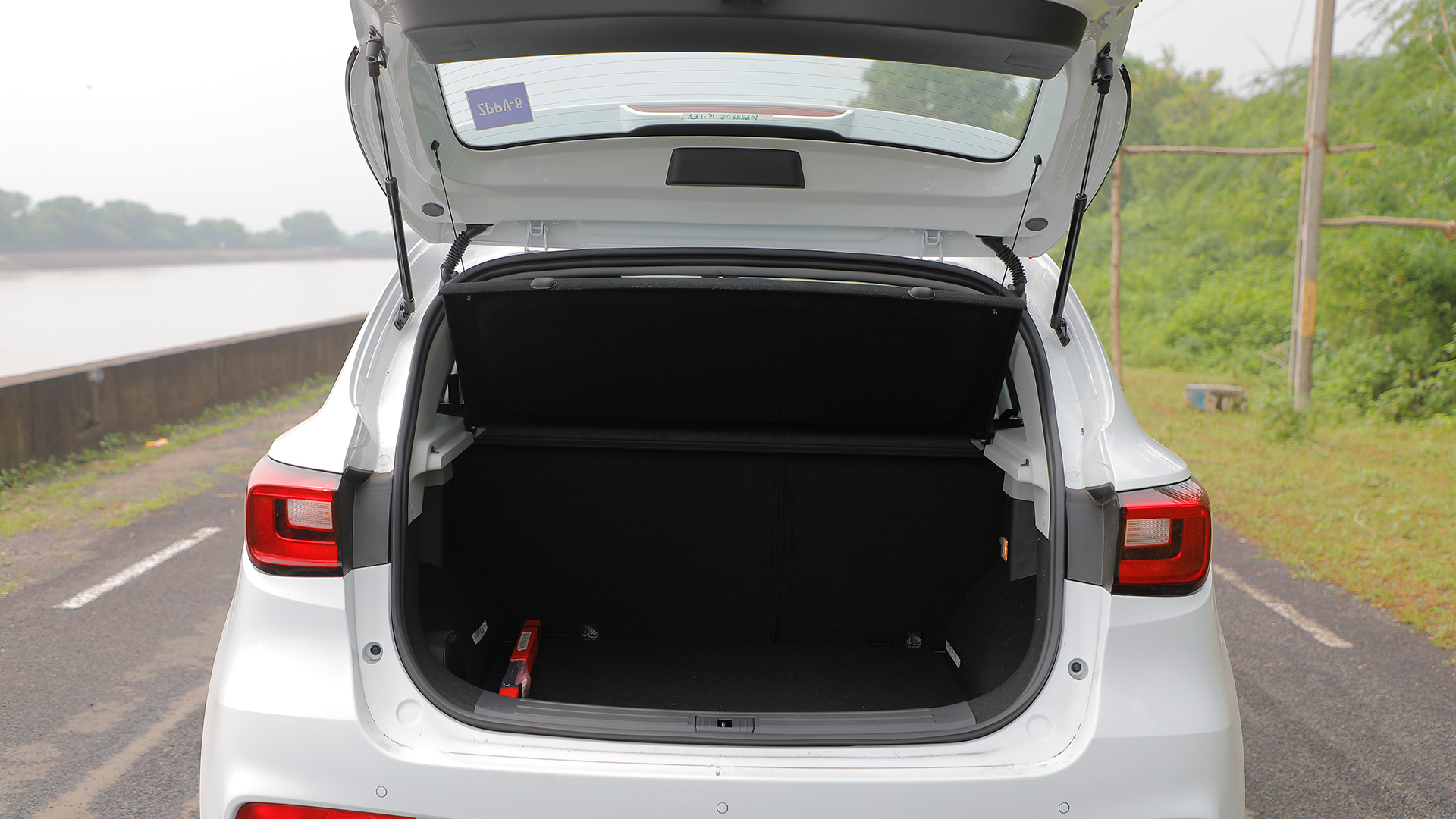 MG ZS EV 2019 STD Interior Car Photos - Overdrive