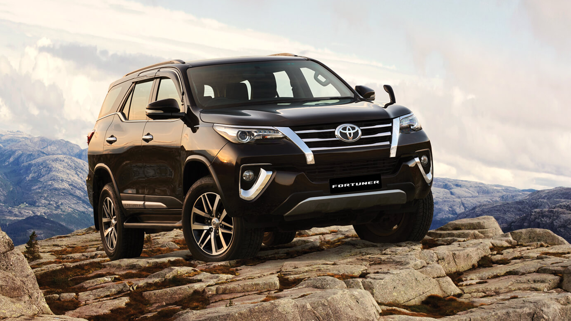 Toyota Fortuner 2020 Price Mileage Reviews Specification Gallery