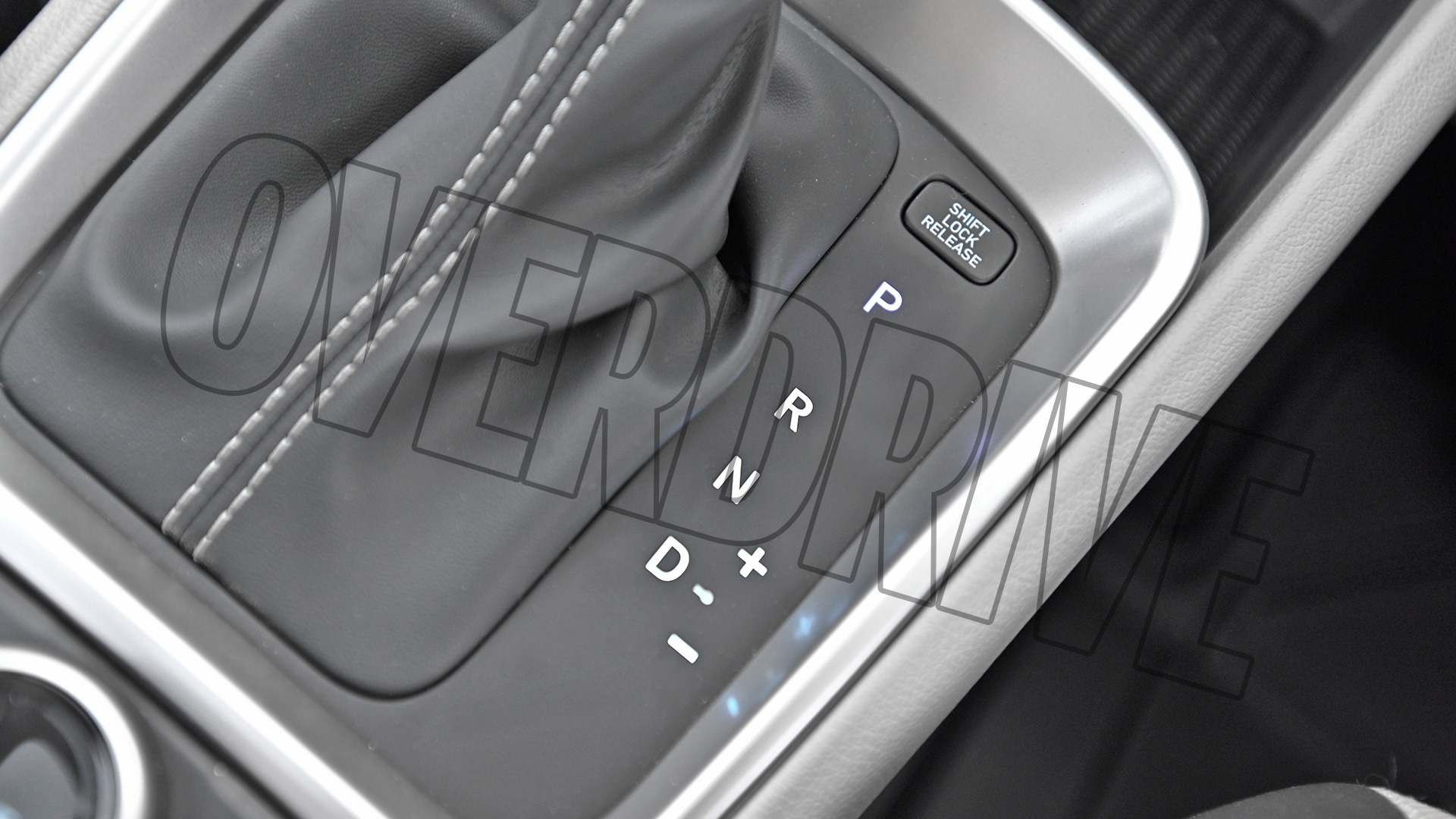 Hyundai Venue 2022 1.2 Kappa MT SX Dual Tone Interior