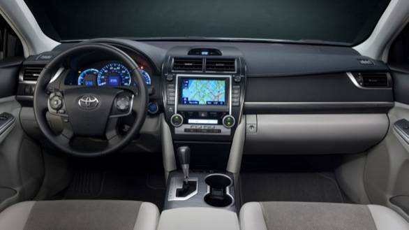 Toyota Camry Hybrid dash