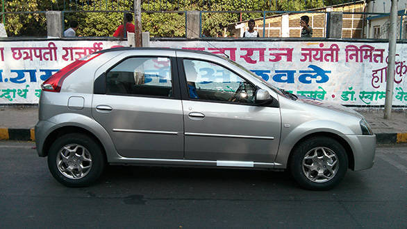 2013 Mahindra Verito Vibe side shot