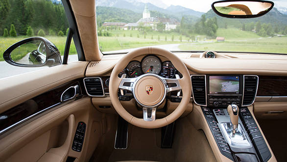 The luxurious interiors of the Panamera 4S makes one forget the polarized opinion about the exteriors