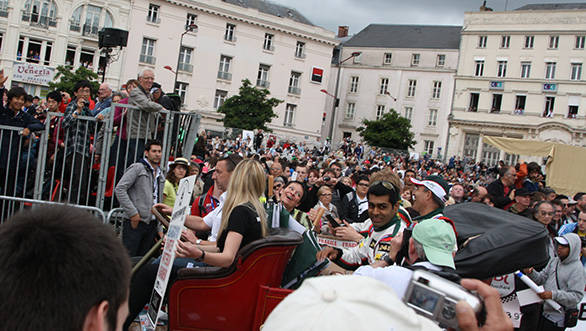 Karun Chandhok and the Murphy Racing team at the drivers parade that runs through Le Mans town