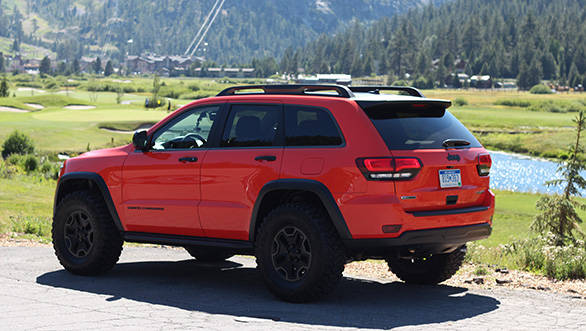 The Trailhawk II also included 35-inch Mickey Thompson tyres, enlarged wheel openings, new front and rear skid plates, dual rear tow hooks as well as modified rock rails from Mopar